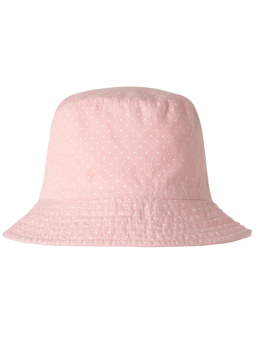 Hats and Bags Clipping Path_Before