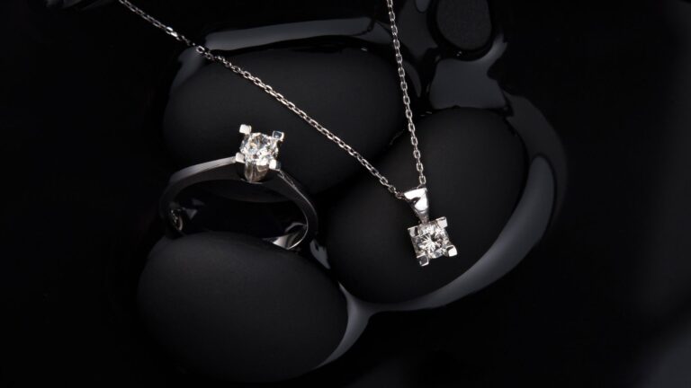 Jewelry Retouching in Photoshop