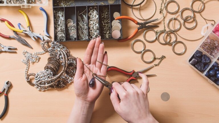 Jewelry Retouching Dust Scratches