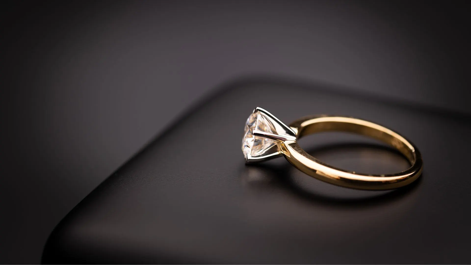 Jewelry Photography Add Drama with Reflective Surfaces