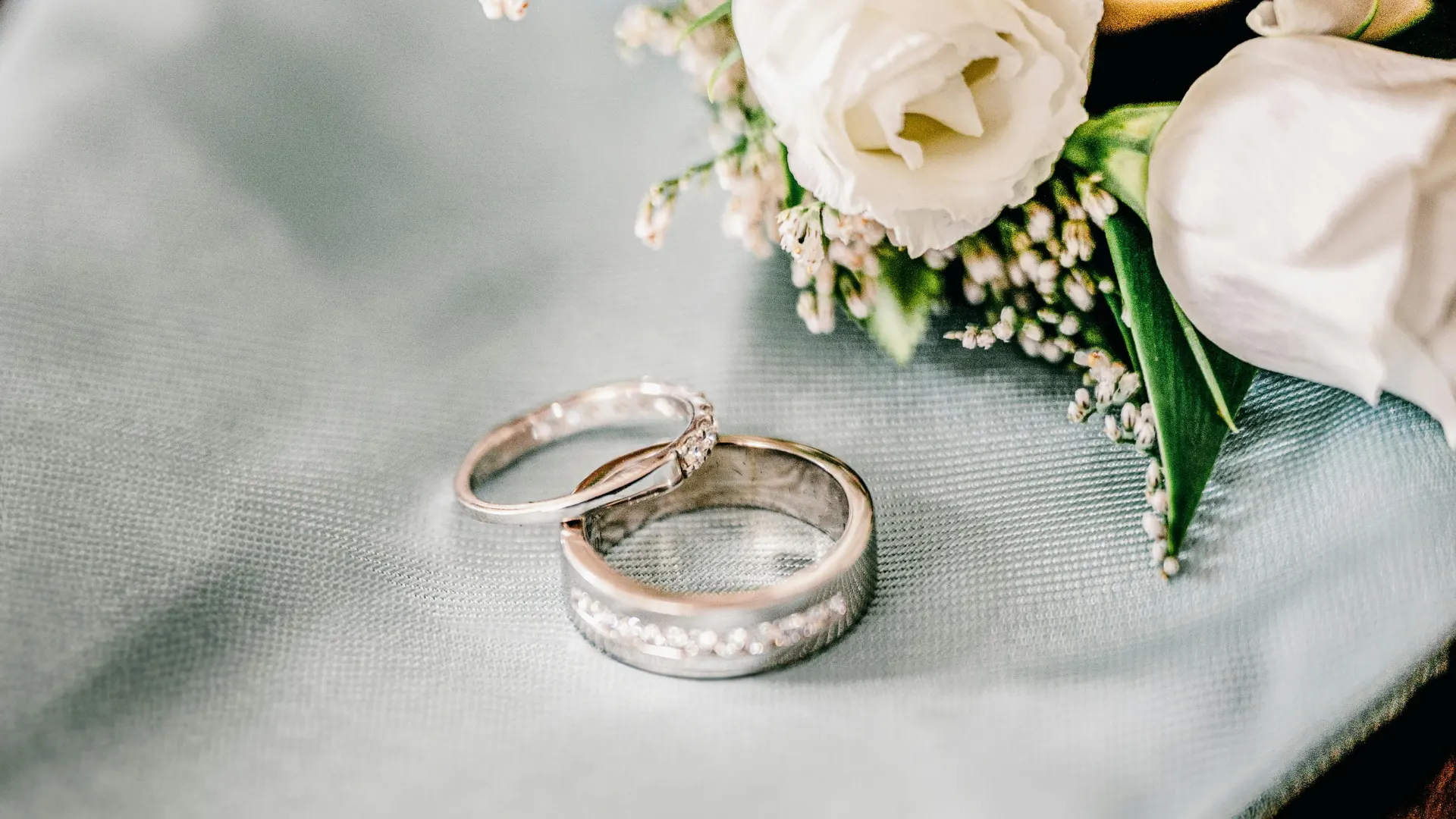 engagement rings photoshoot with flowers and nature