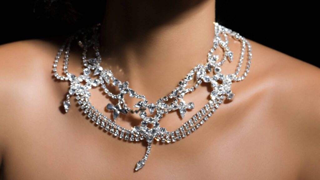 creative necklace photography