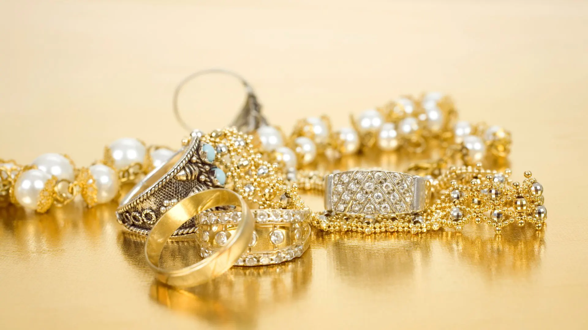Detailed Photograph jewelry for Etsy with iPhone