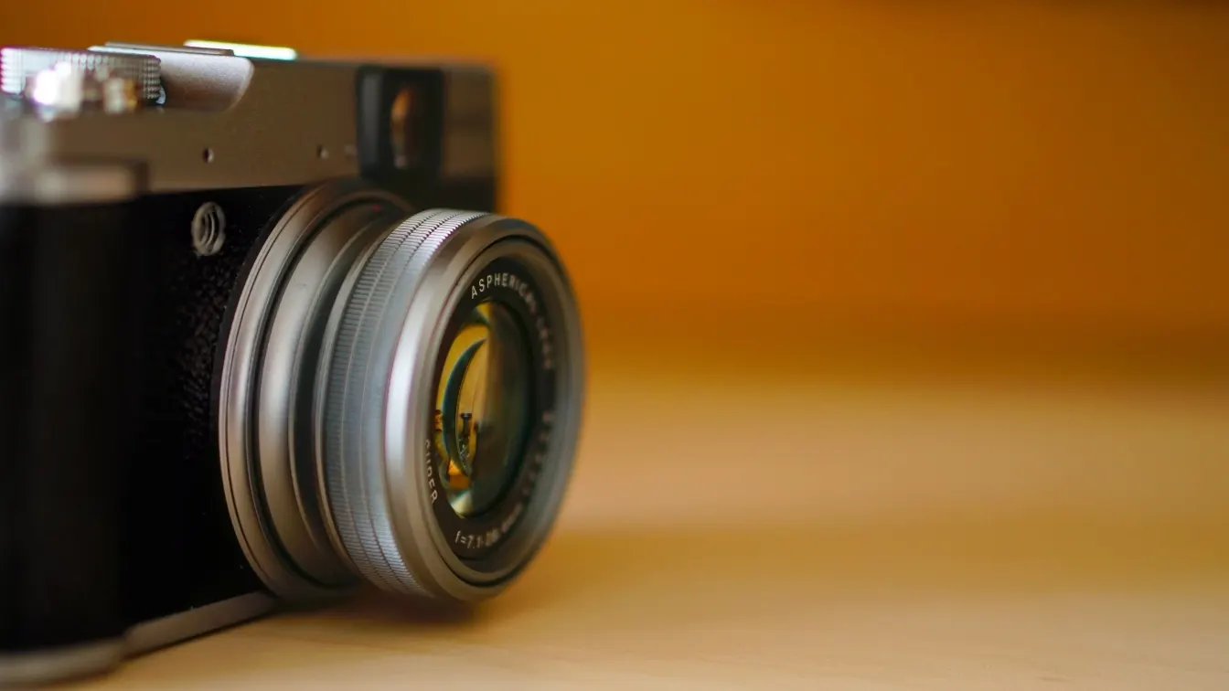 Why Choose a Compact Camera for Architecture?